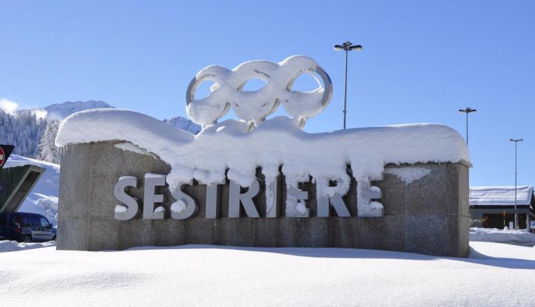 Attico Villaggio Olimpico Sestriere Exterior foto
